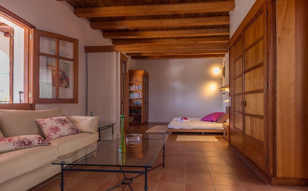 Cases Altes D'arabi Casa vacanze Santa Eularia des Riu